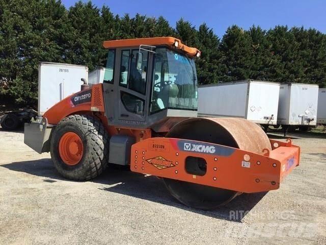 XCMG CV122PD Divvalču grunts veltņi