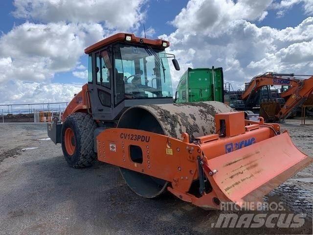 XCMG CV123PDU Divvalču grunts veltņi