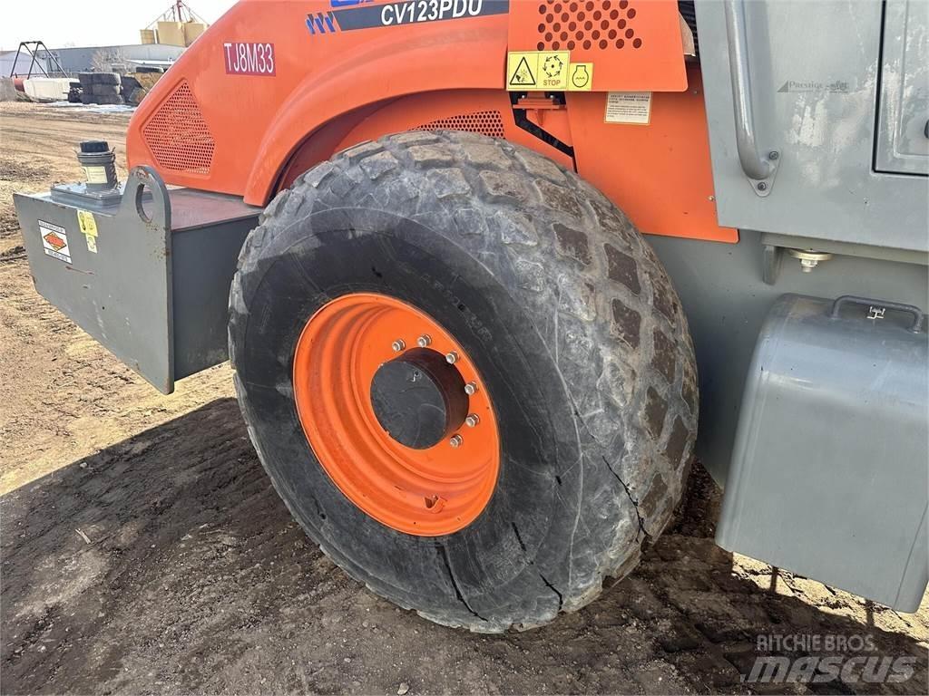 XCMG CV123PDU Divvalču grunts veltņi