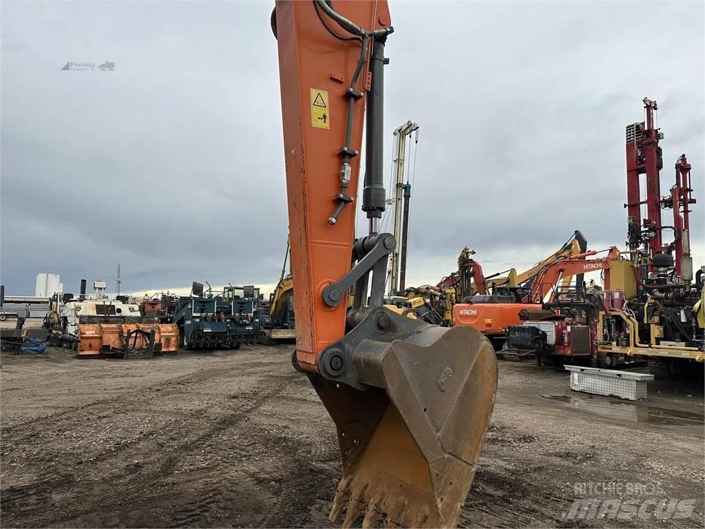XCMG XE210CU Kāpurķēžu ekskavatori