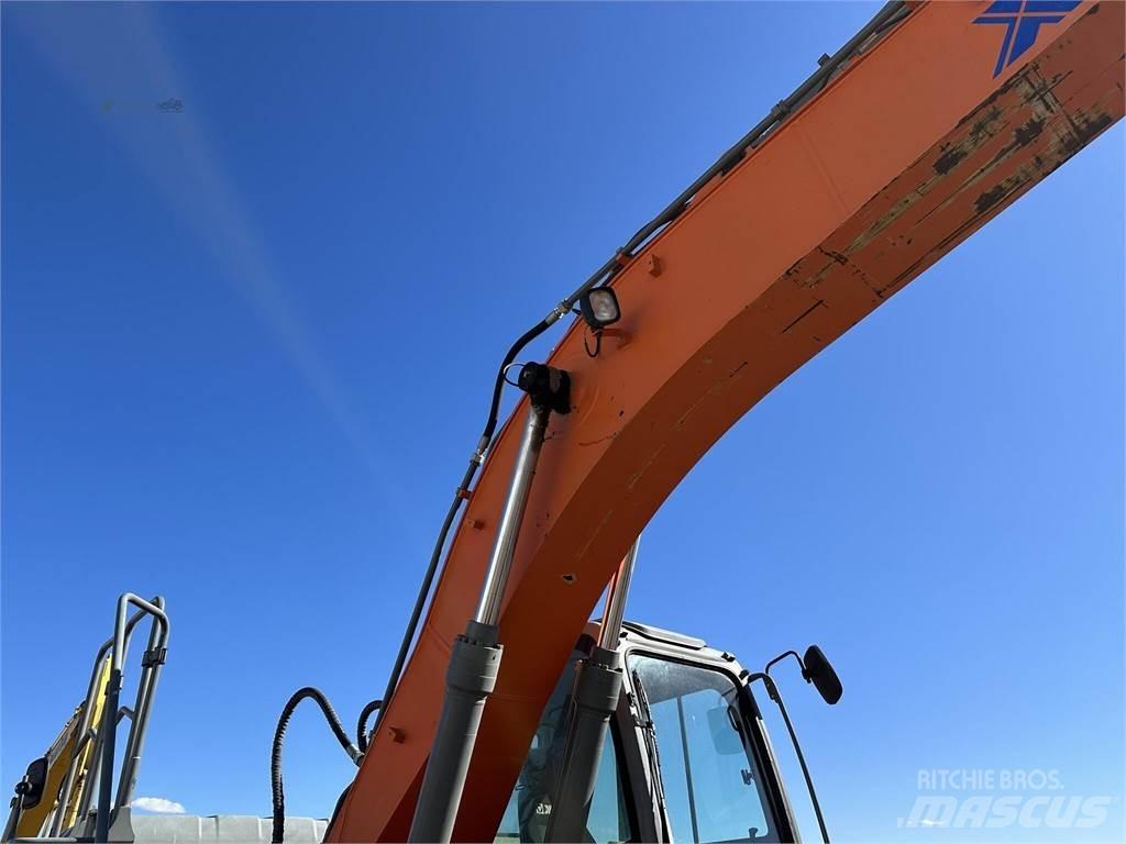 XCMG XE210CU Kāpurķēžu ekskavatori