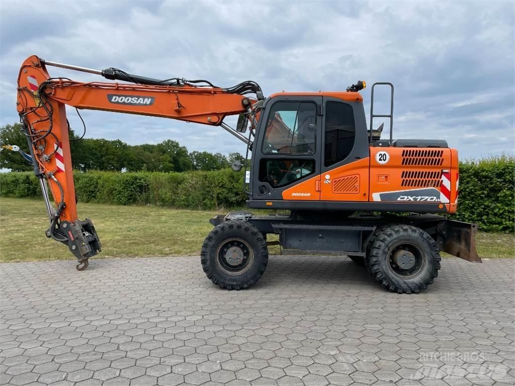 Doosan DX170W-5 Ekskavatori uz riteņiem