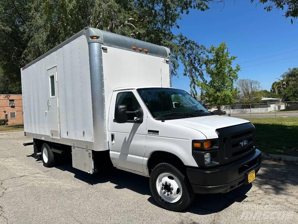 Ford E 450 SD Kombinētās vakumsūkņa mašīnas