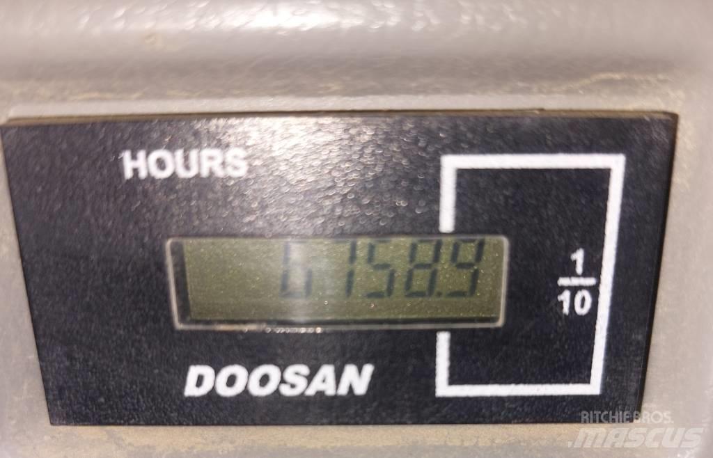 Doosan DX140 LCR-5 Kāpurķēžu ekskavatori