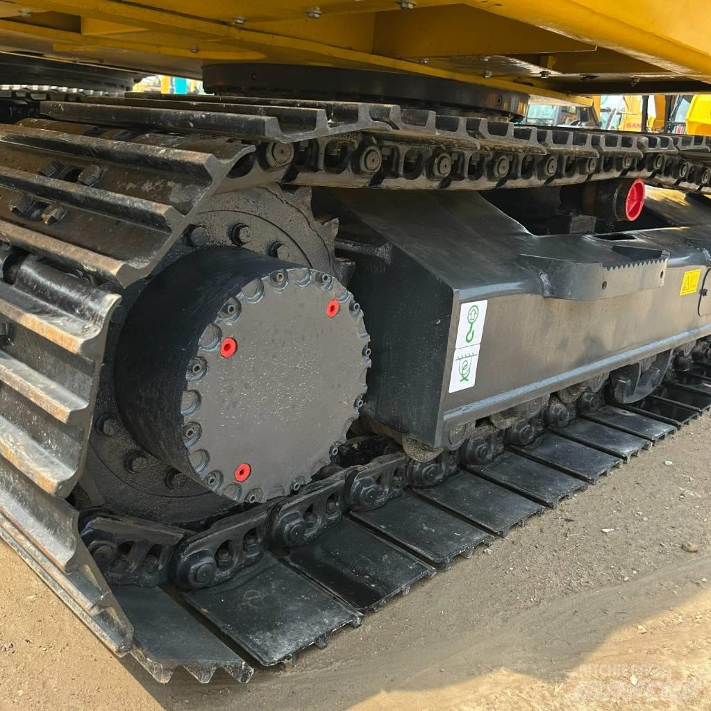 Komatsu 130 Kāpurķēžu ekskavatori