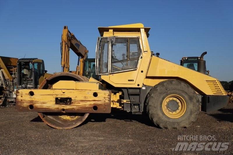 Bomag BW 225 D-3 Divvalču grunts veltņi