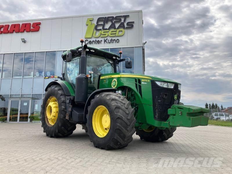 John Deere 8270 R Traktori