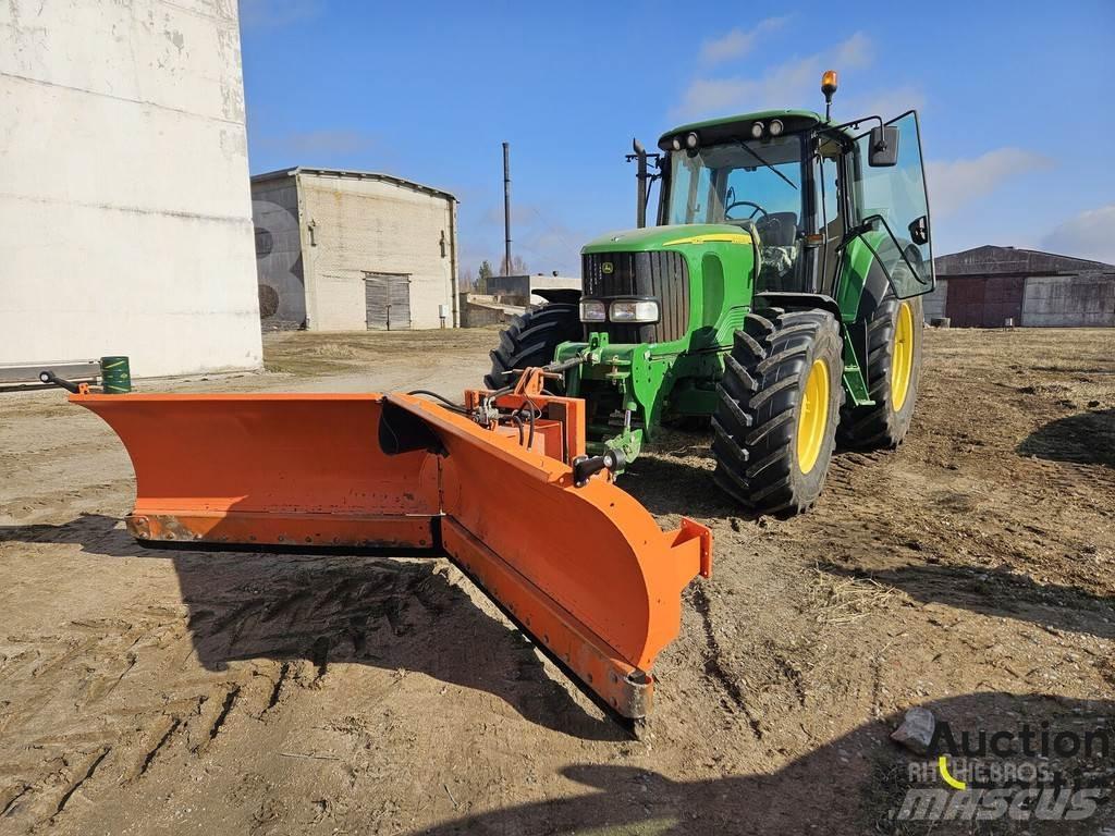 John Deere 6820 Traktori