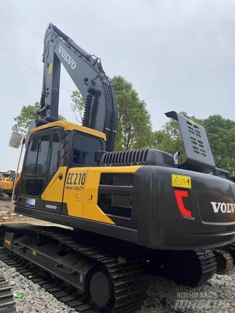 Volvo EC210 Kāpurķēžu ekskavatori