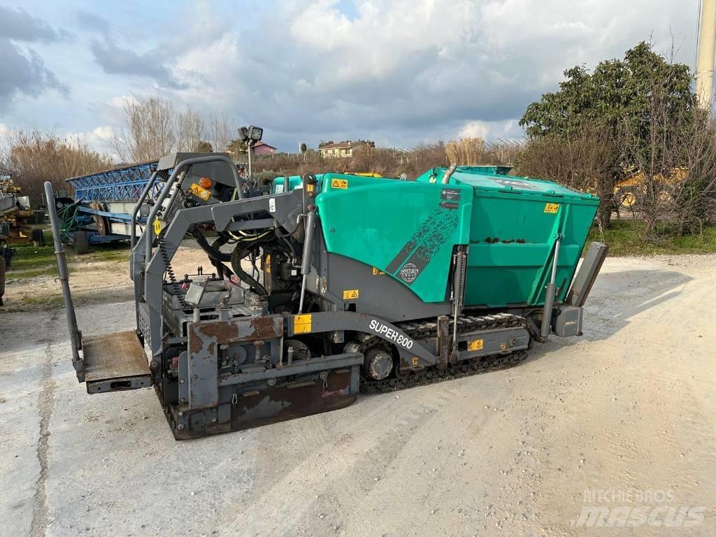 Vögele Super 800 Asfalta klājēji