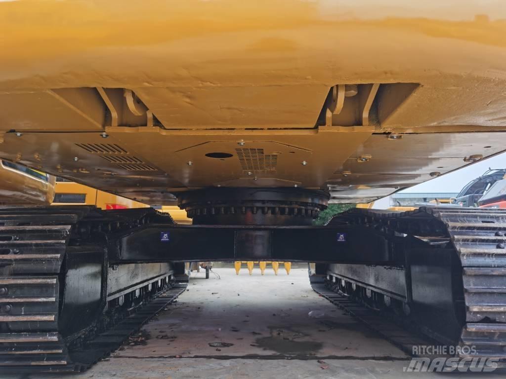 CAT 330 D L Kāpurķēžu ekskavatori