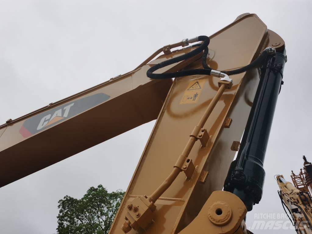 CAT 330 D L Kāpurķēžu ekskavatori
