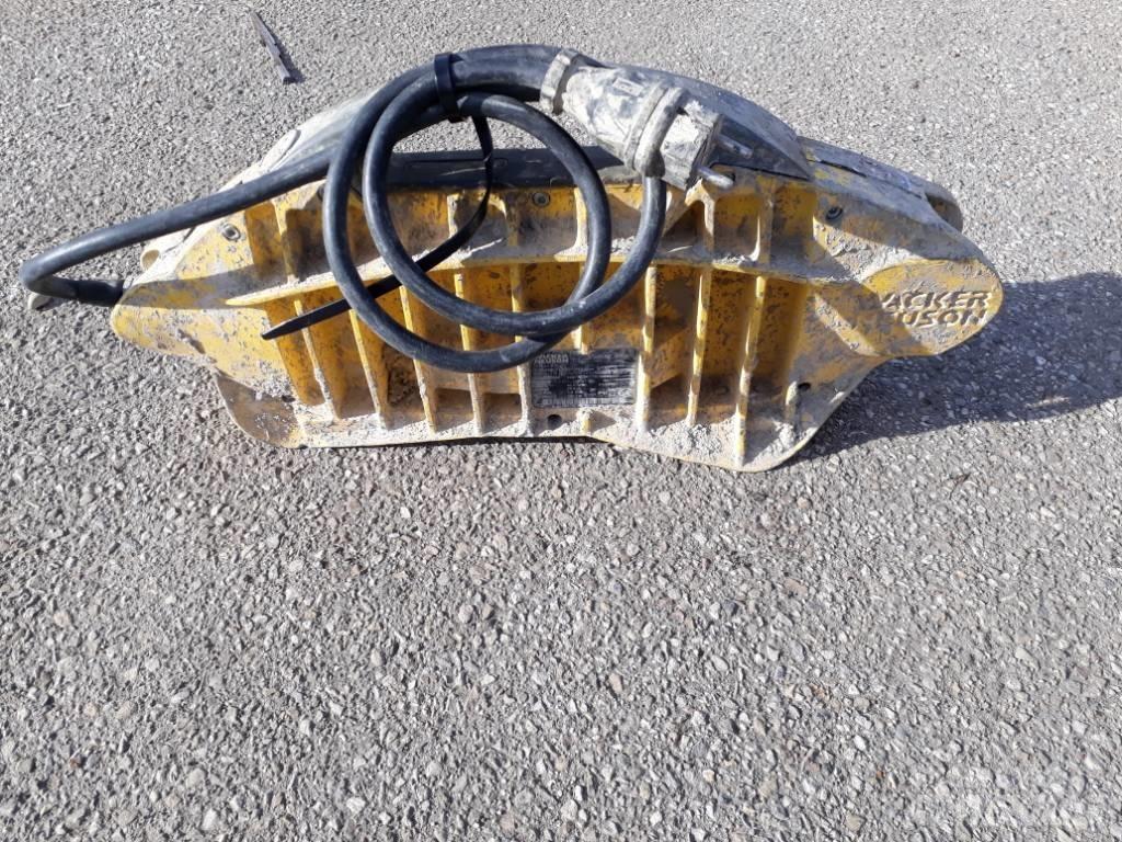 Wacker Neuson FUH20 Akmens/betona mašīnas
