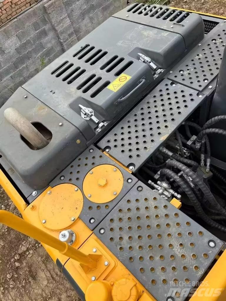 Volvo EC140 Kāpurķēžu ekskavatori