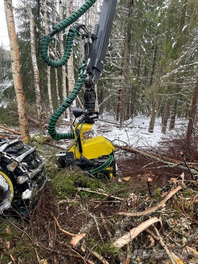 John Deere 1070 G Harvesteri
