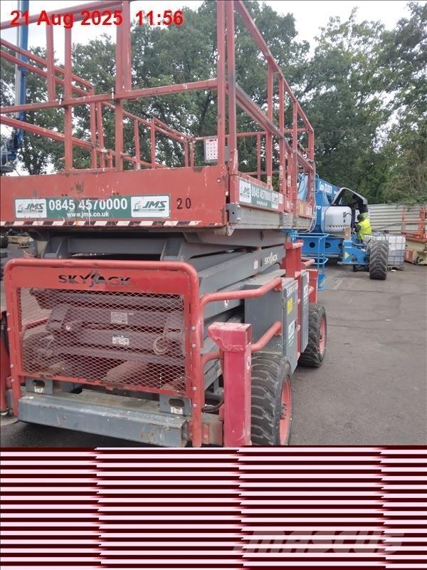 SkyJack SJ 8841 RT Šķerveida pacēlāji