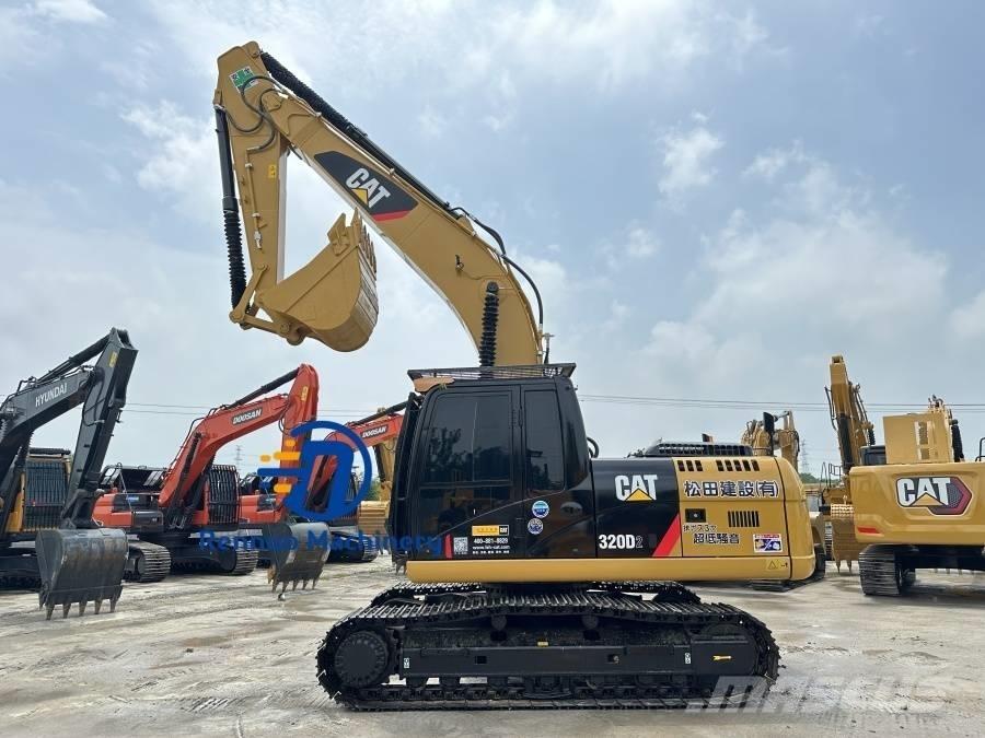 CAT 320 D2 Kāpurķēžu ekskavatori