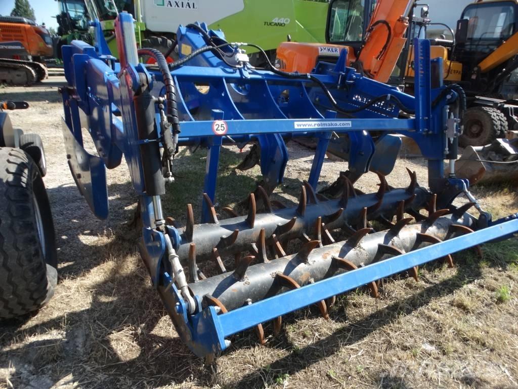 Rolmako U 624 Piekabināmie arkli