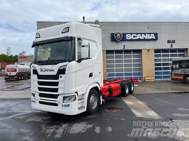 Scania S 590 Šasija ar kabīni