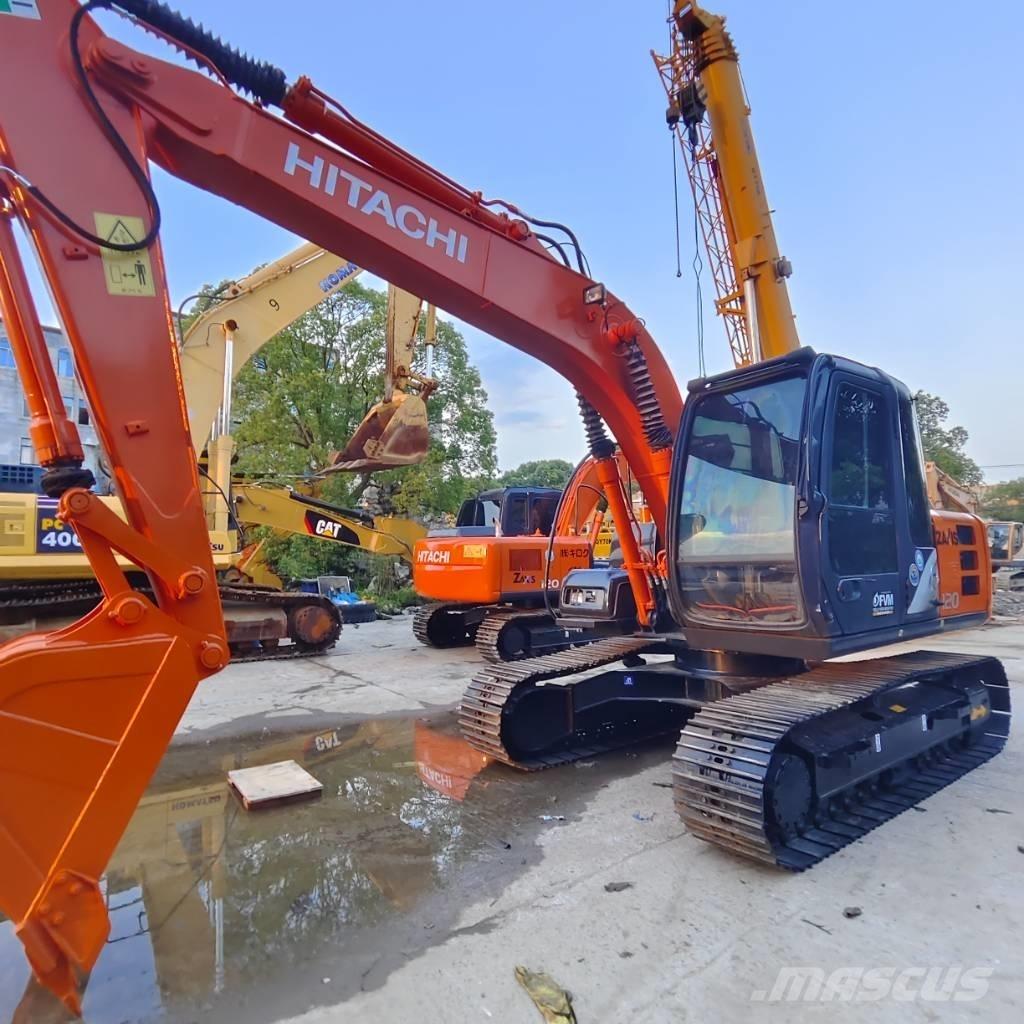 Hitachi ZX 120 Kāpurķēžu ekskavatori