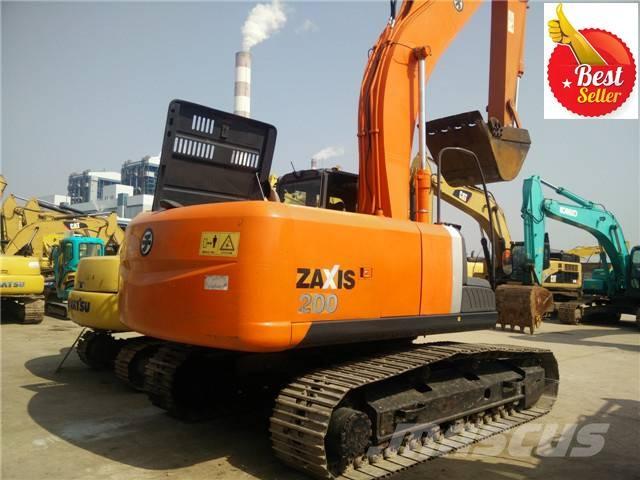 Hitachi ZX 200 Kāpurķēžu ekskavatori