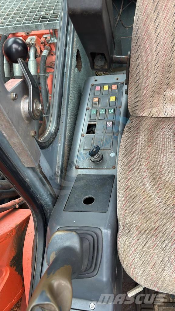 Atlas 1304 Ekskavatori uz riteņiem