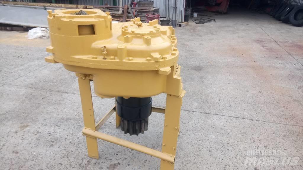 CAT 245 Transmisija