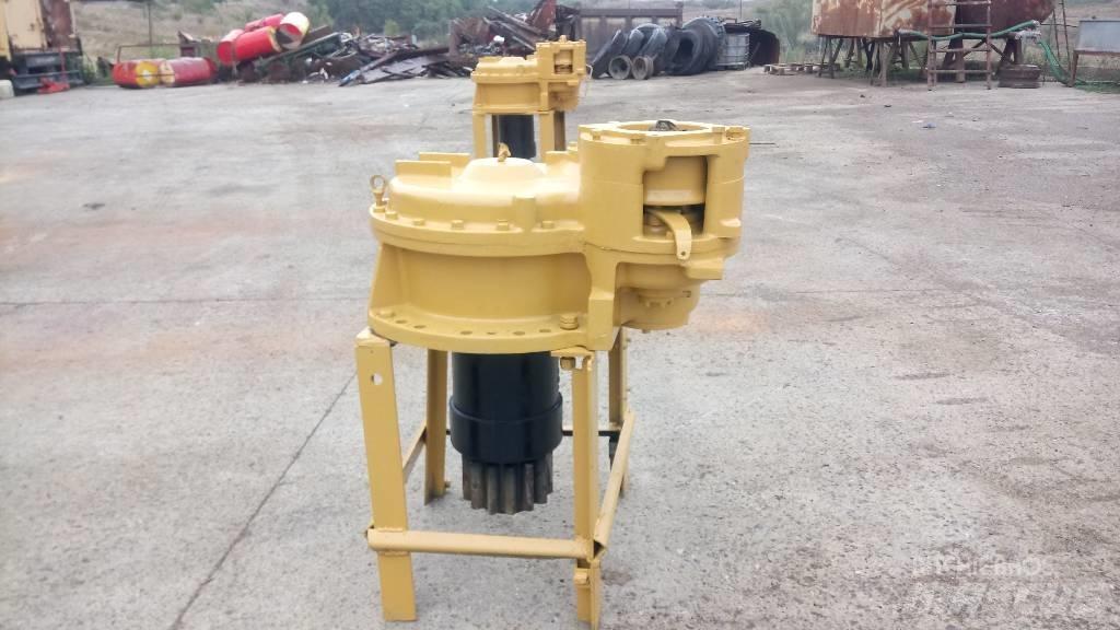 CAT 245 Transmisija