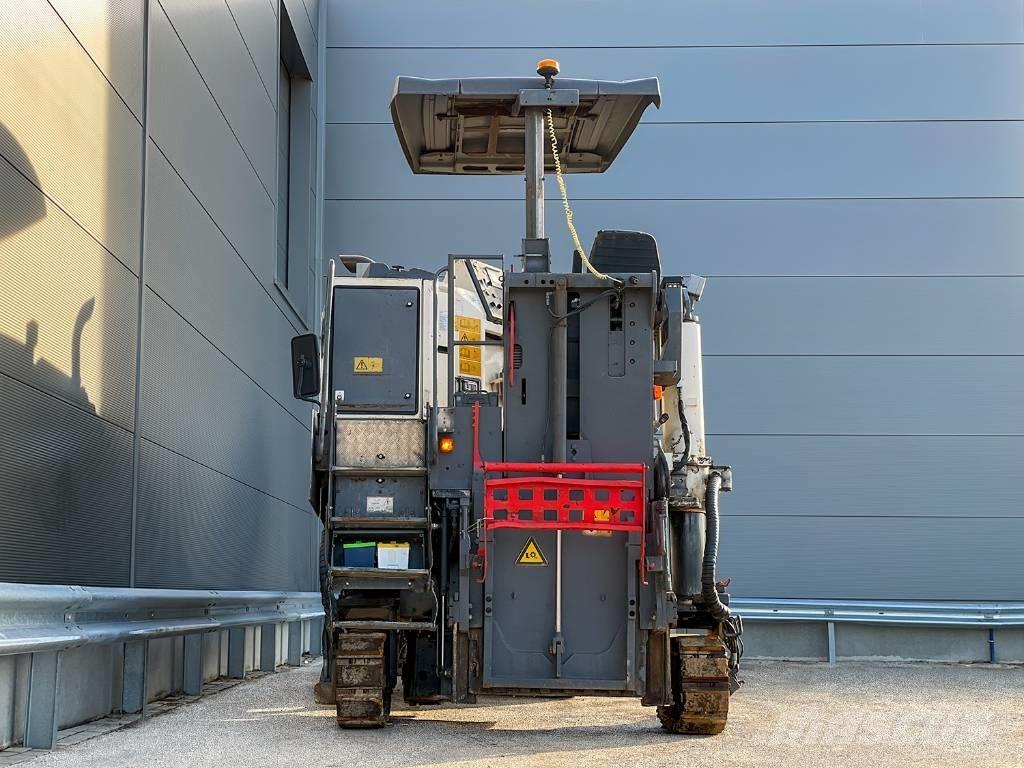 Wirtgen W 100 F Asfalta dzesēšanas iekārtas