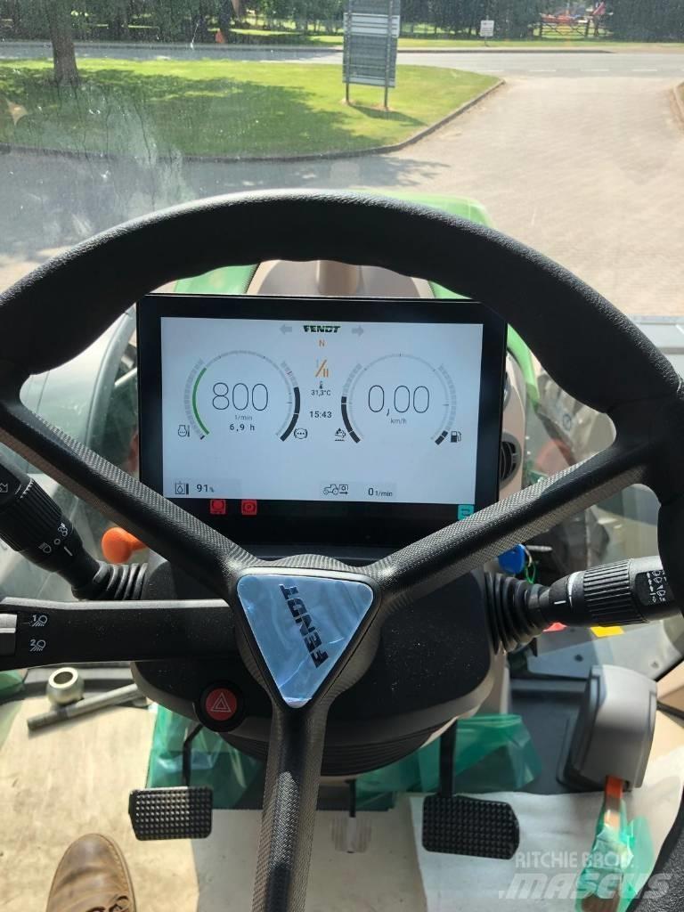Fendt 718 Vario Traktori