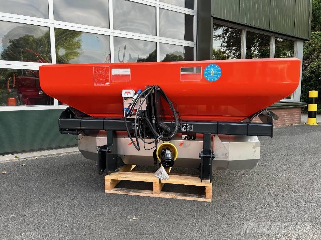 Kubota DSM 1100 Minerālmēslu izkliedētāji