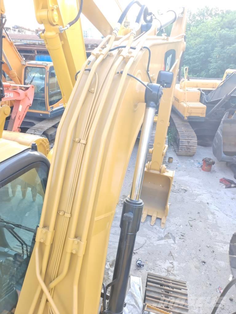 CAT 312 Kāpurķēžu ekskavatori