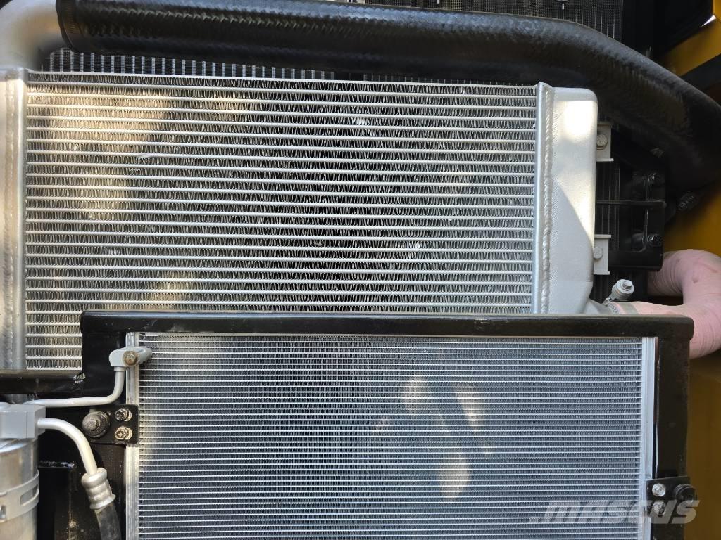 CAT 320D2 Kāpurķēžu ekskavatori