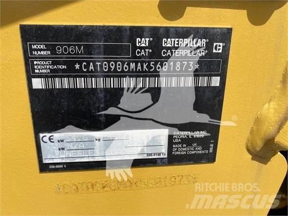 CAT 906M Iekrāvēji uz riteņiem