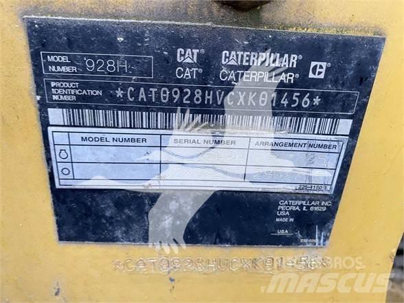 CAT 928H Iekrāvēji uz riteņiem