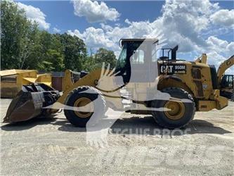 CAT 950M Iekrāvēji uz riteņiem