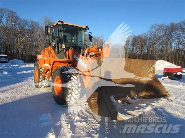 Doosan DL220-3 Iekrāvēji uz riteņiem