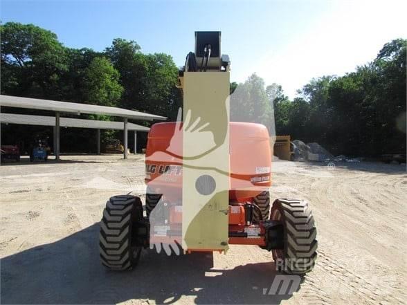 JLG 600AJ Strēles pacēlāji