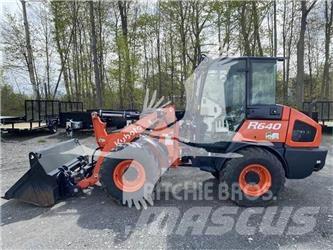 Kubota R640 Iekrāvēji uz riteņiem