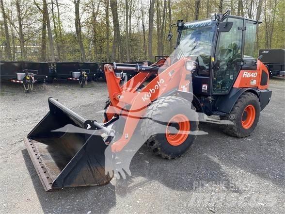 Kubota R640 Iekrāvēji uz riteņiem