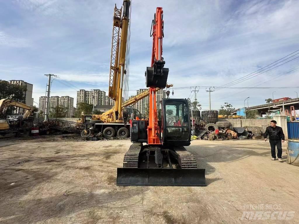 Hitachi ZX 70 Kāpurķēžu ekskavatori