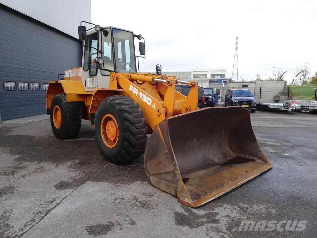 Fiat Hitachi FR130 Iekrāvēji uz riteņiem