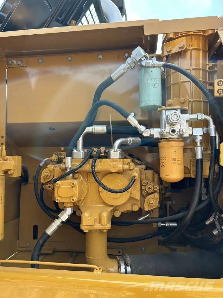 CAT 320 D Kāpurķēžu ekskavatori