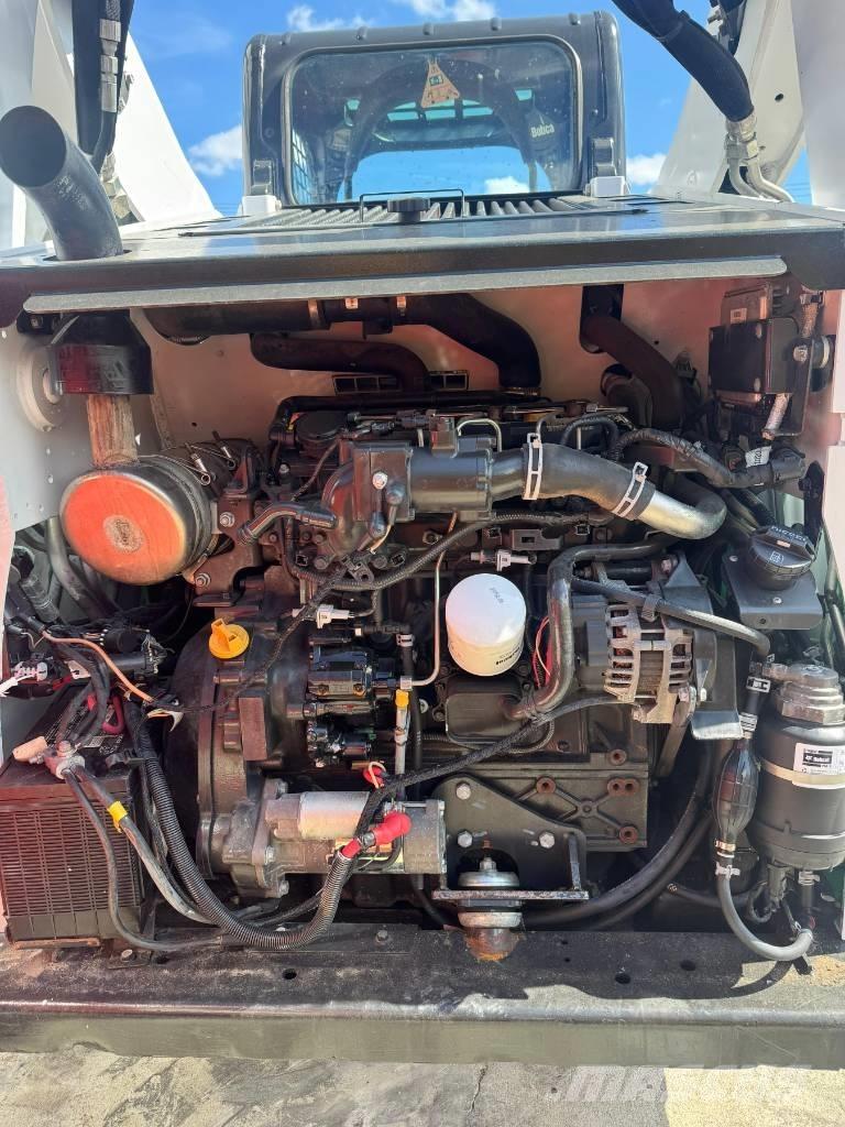 Bobcat T 740 Lietoti riteņu kompaktiekrāvēji