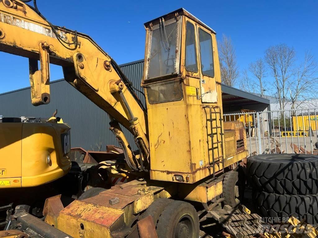 Liebherr 7951 Ekskavatori uz riteņiem