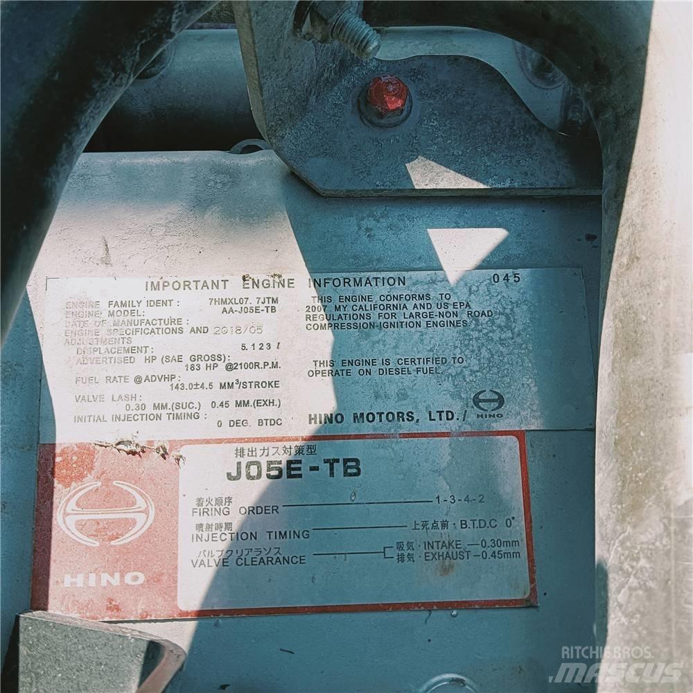 Kobelco SK260D Kāpurķēžu ekskavatori