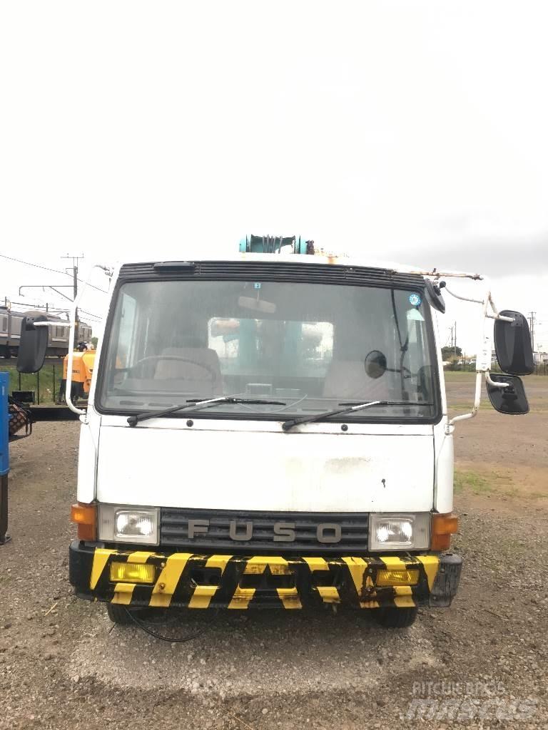 Mitsubishi DC-700BR Kravas mašīna- betona sūknis