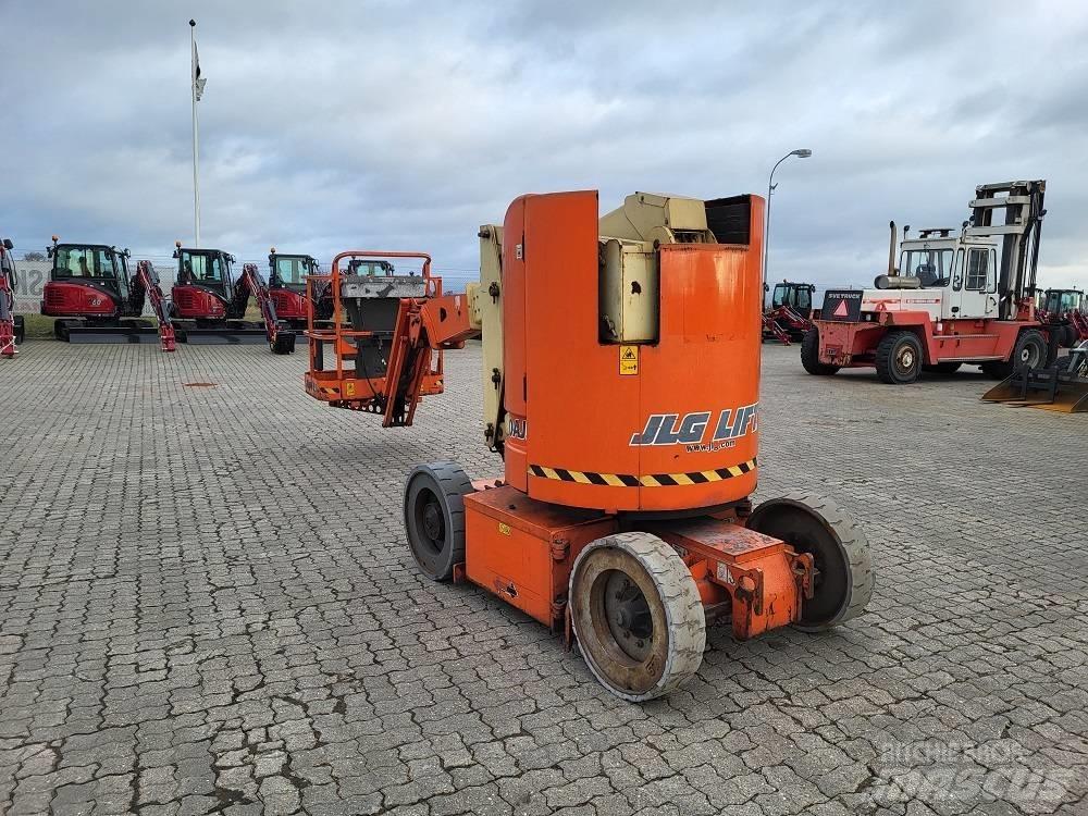 JLG E 300 AJP Strēles pacēlāji