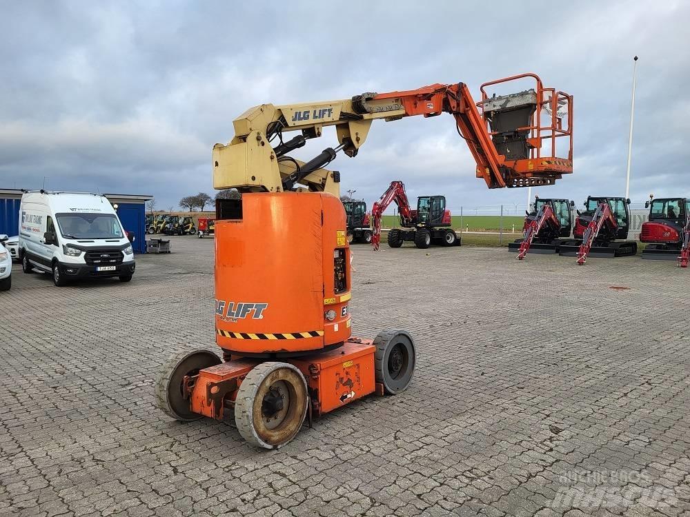 JLG E 300 AJP Strēles pacēlāji