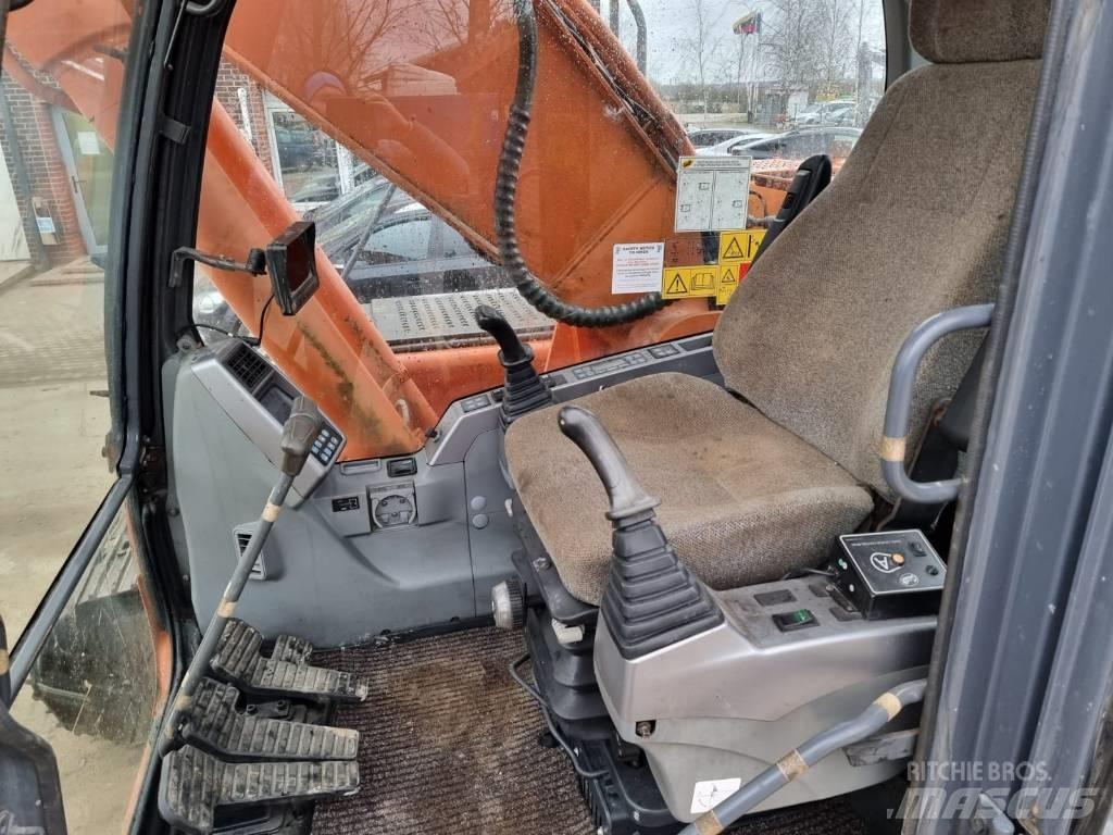 Doosan DX 225 LC Kāpurķēžu ekskavatori
